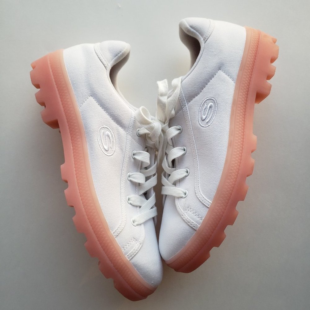 Skechers Size 10, Shoes. NWOT.